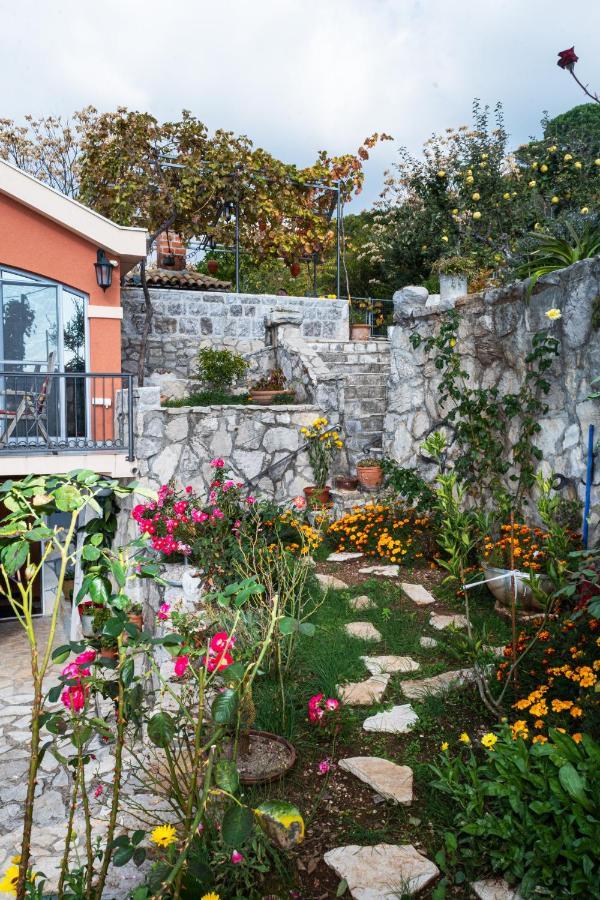 Apartmani Kamena Ruza Budva Exterior photo